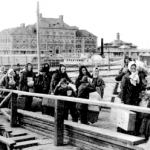 immigrants arriving ellisisland